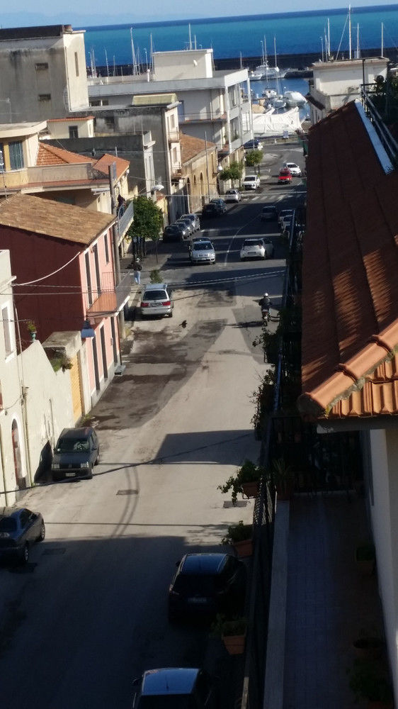 B&B Don Pedro Riposto Bagian luar foto